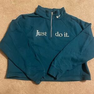 Nike Cropped Sweatshirt